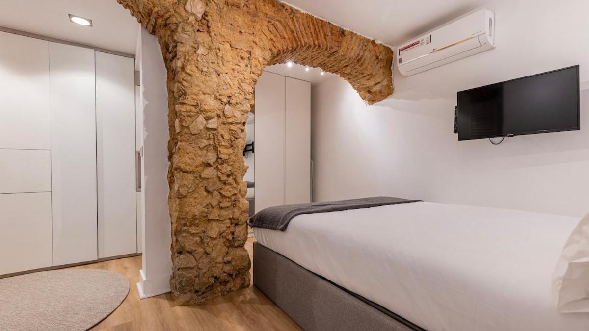 Arch Apartment